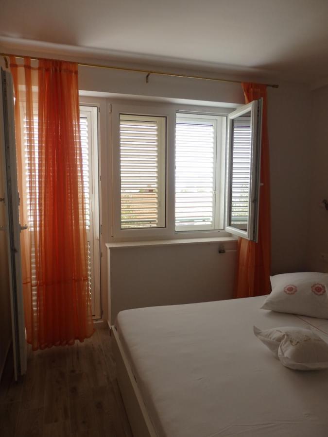 Apartmani Stipan Brela Ngoại thất bức ảnh
