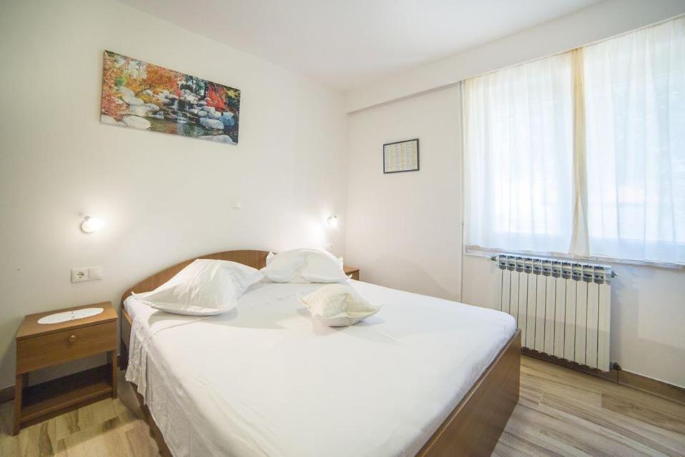 Apartmani Stipan Brela Ngoại thất bức ảnh