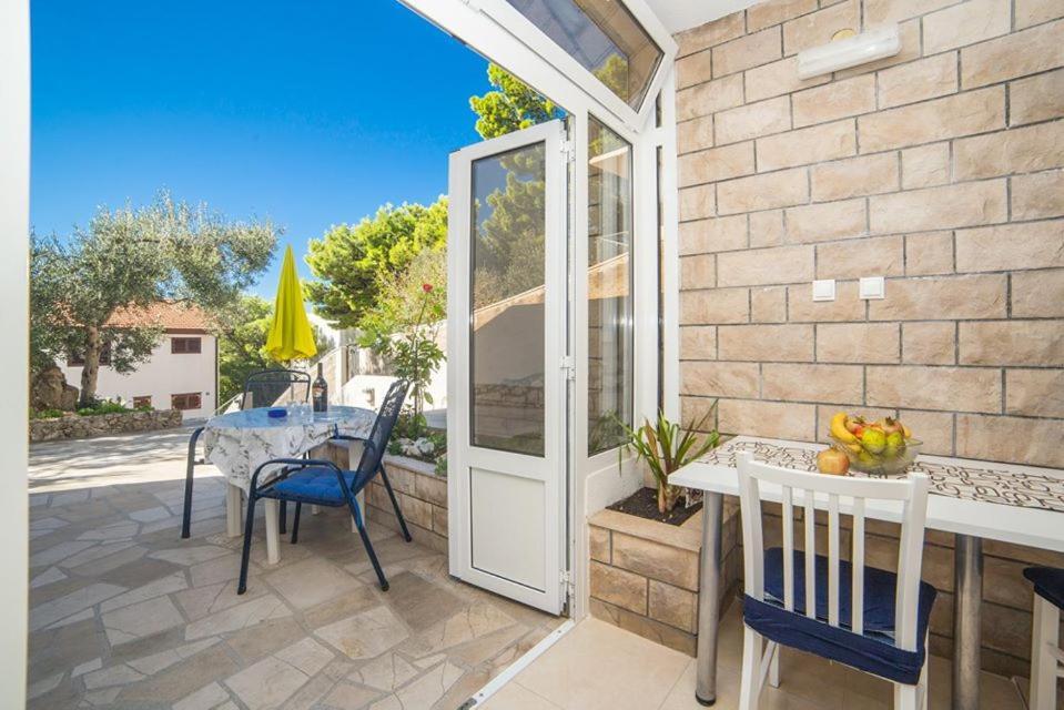 Apartmani Stipan Brela Ngoại thất bức ảnh